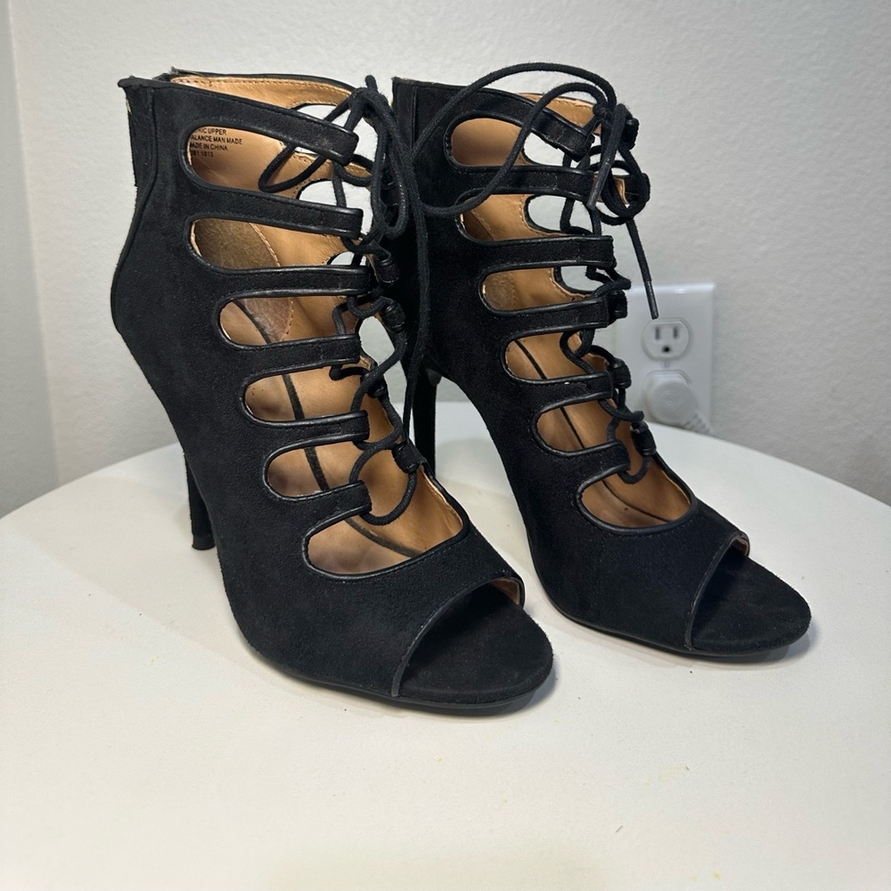 Nine West black lace up suede heels
